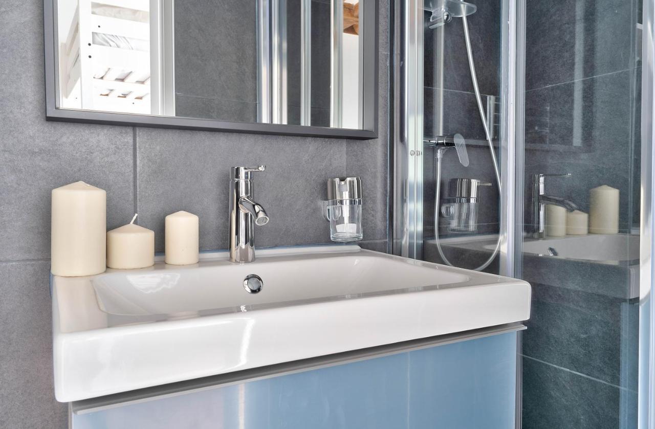 Stylish Mezzanine Studio In The Heart Of Paris 3F Exterior foto